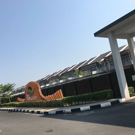 Bedong Golf Villa Bedung エクステリア 写真
